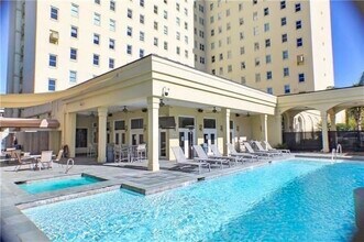 1205 Saint Charles Ave, Unit 1205 St Charles Ave, Unit 407 in New Orleans, LA - Building Photo - Building Photo