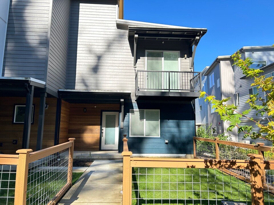 4234 Cameo Ln in Bellingham, WA - Building Photo