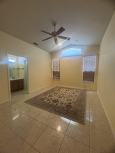 987 Lexington Way in Woodland, CA - Building Photo - Building Photo