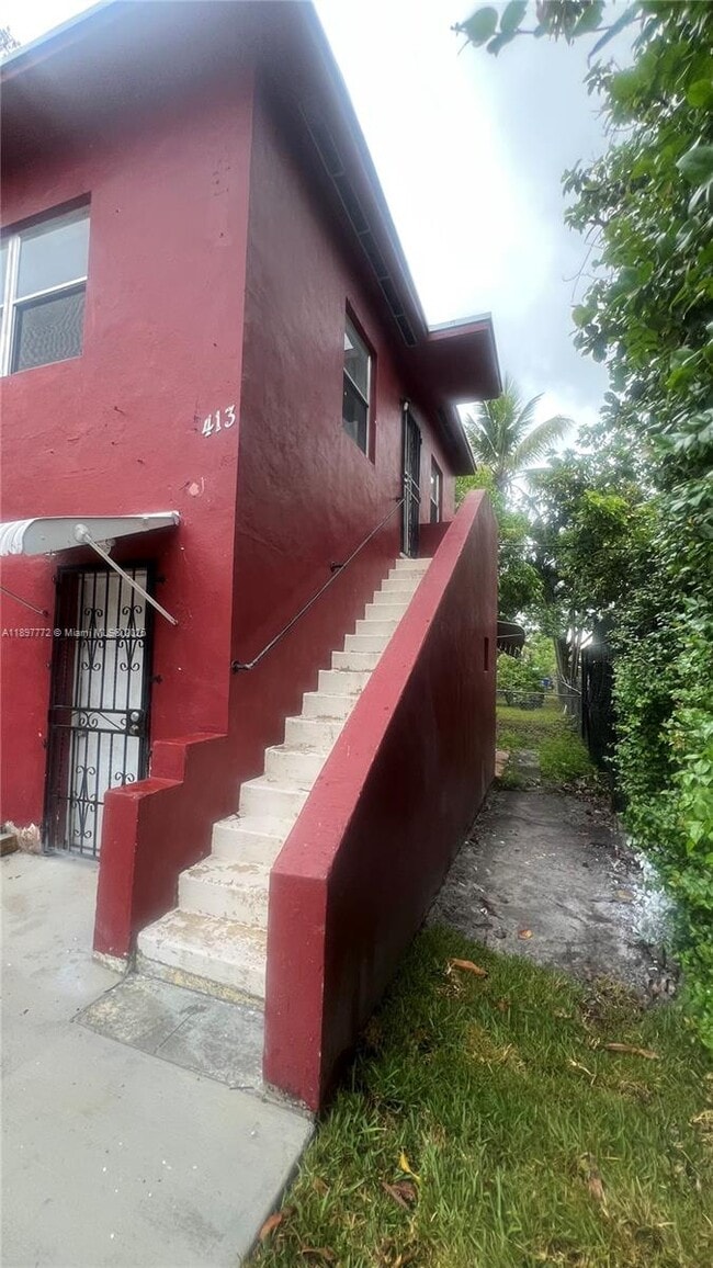 property at 413 NW 33rd St