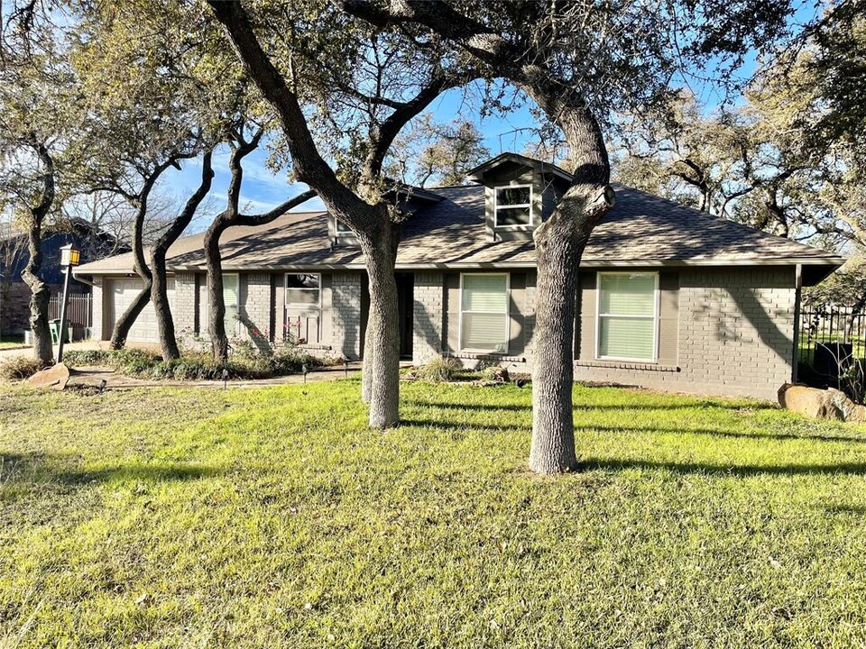 13106 Villa Park Dr in Austin, TX - Foto de edificio