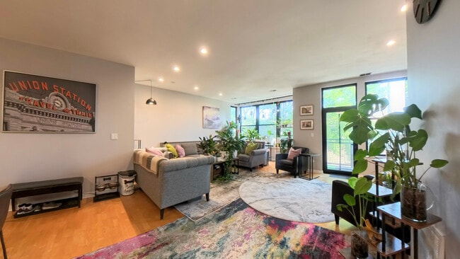 1601 S Halsted St in Chicago, IL - Building Photo - Building Photo