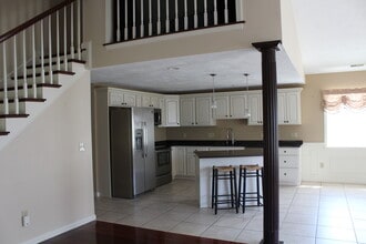 11B Abigail Dr in Hudson, MA - Foto de edificio - Building Photo