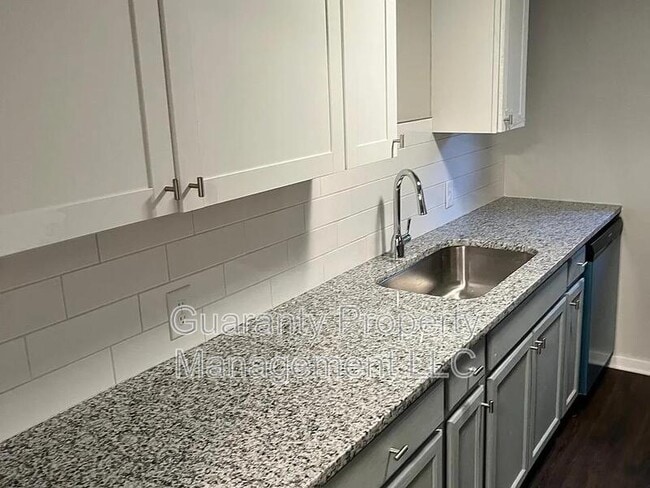 property at 1005 N King Ave