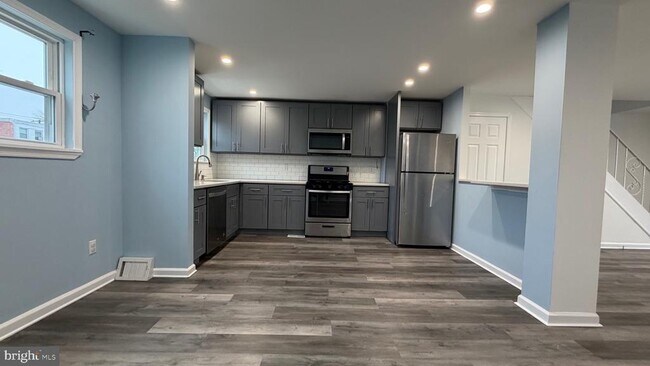 12611 Biscayne Dr in Philadelphia, PA - Building Photo - Building Photo