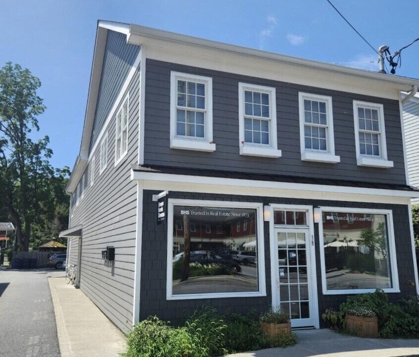 18 Garden-Unit -3B in Rhinebeck, NY - Building Photo