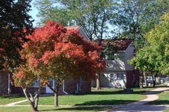 Stone Ridge Townhomes in Webster City, IA - Building Photo - Building Photo