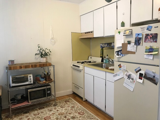 124 Sutherland Rd, Unit 1
