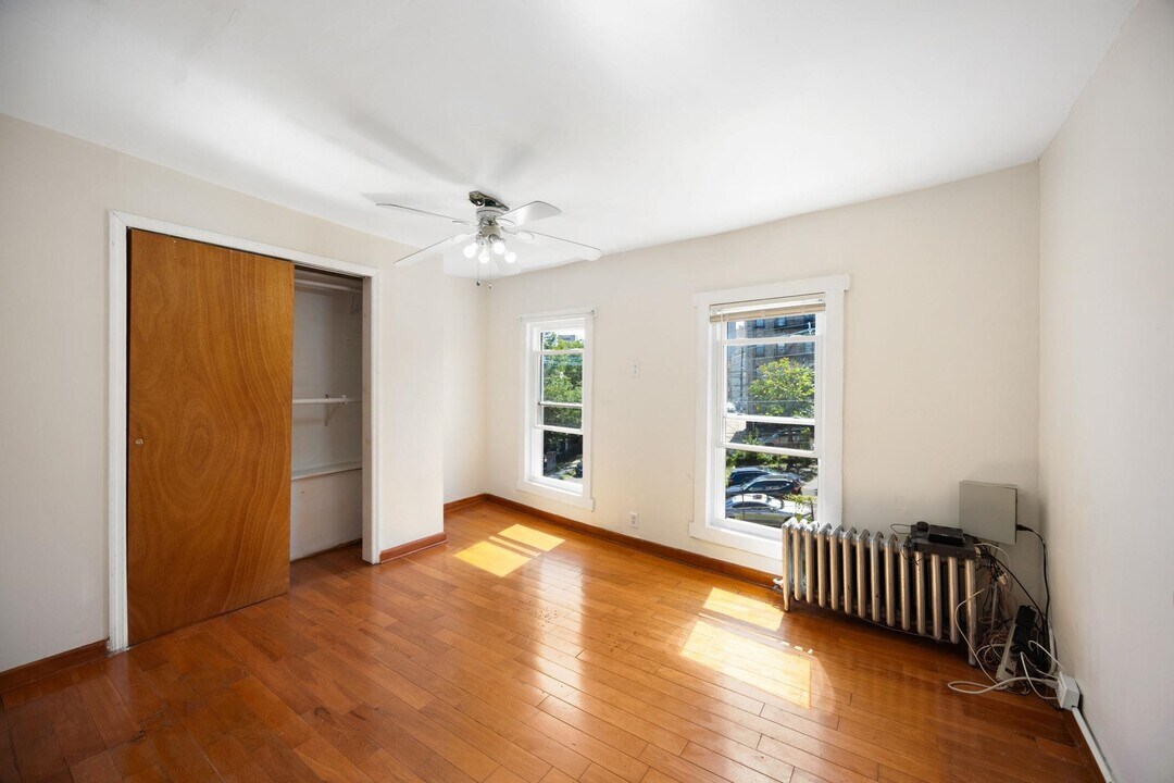 150 Academy St in Jersey City, NJ - Building Photo