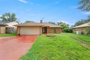 3917 Lillie St in Sachse, TX - Building Photo