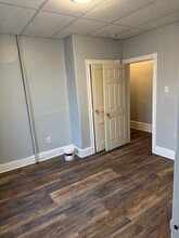559 N 63rd St, Unit 1 BEDROOM in Philadelphia, PA - Building Photo - Building Photo