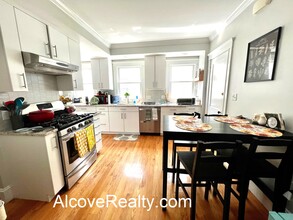 34 Leonard St, Unit 1 in Somerville, MA - Building Photo - Building Photo