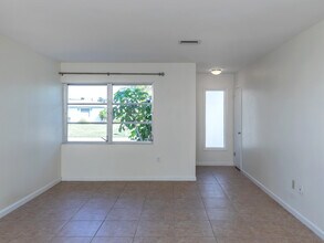 438 Clover Rd in Venice, FL - Building Photo - Building Photo