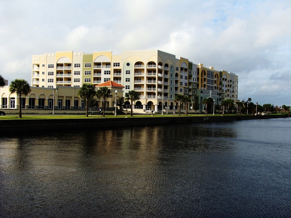 Gateway At Riverwalk in Sanford, FL - Building Photo