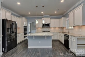 16805 Alydar Commons Ln in Charlotte, NC - Building Photo - Building Photo