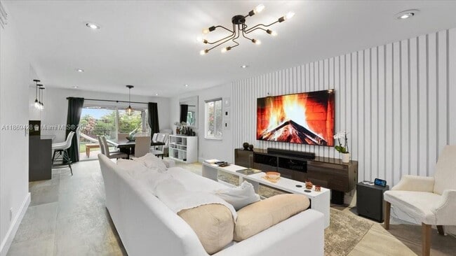 18701 Shauna Manor Dr in Boca Raton, FL - Building Photo - Building Photo