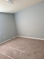 24 Duiguid Dr in Lynchburg, VA - Building Photo