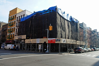 194 Avenue A in New York, NY - Building Photo - Building Photo