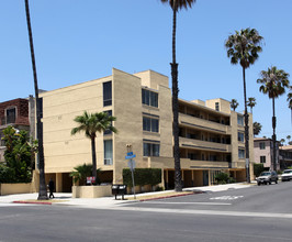 401 Washington in Santa Monica, CA - Building Photo - Building Photo