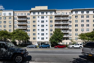 The Nautilus in Rockaway Beach, NY - Building Photo - Building Photo