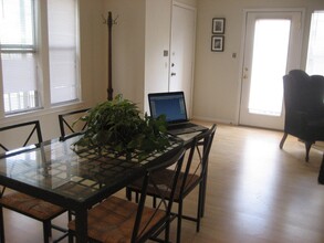 3115 Tom Green St, Unit 305 in Austin, TX - Building Photo - Building Photo