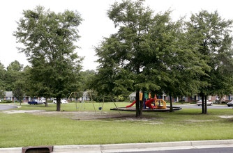 Twin Oaks in Ludowici, GA - Foto de edificio - Building Photo