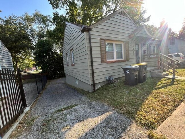 1431 E 75th Terrace in Kansas City, MO - Building Photo - Building Photo