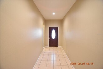 813 Parsons Pointe St in Seffner, FL - Building Photo - Building Photo