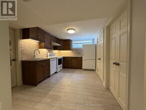 252 Codsell Ave in Toronto, ON - Building Photo - Building Photo