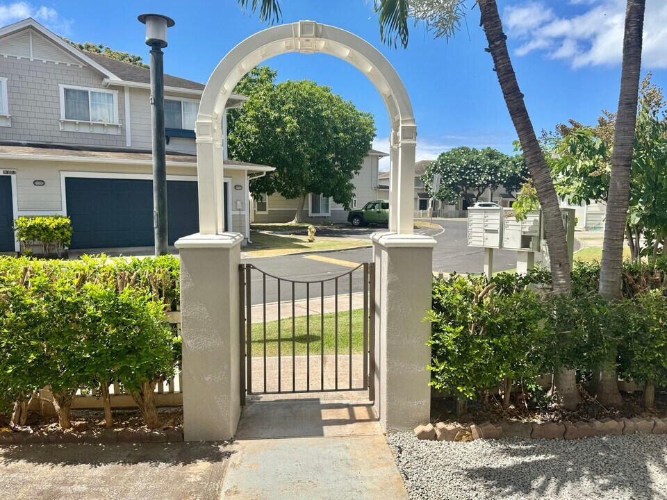 91-1031-1031 Kaimalie St in Ewa Beach, HI - Building Photo
