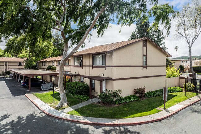 1543 Parkwood Pl in Concord, CA - Building Photo - Building Photo