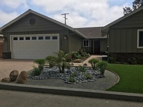 5306 Lehigh St, Unit Studio in Ventura, CA - Foto de edificio - Building Photo