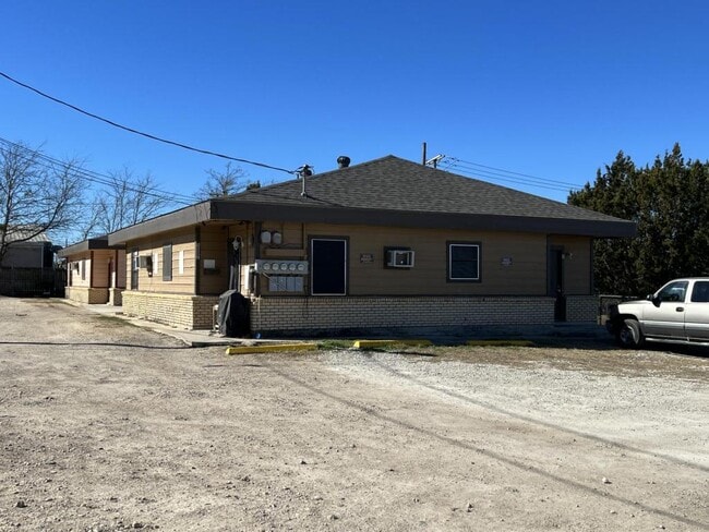 property at 302 W Valley Rd