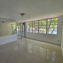 1670 NE 191st St, Unit 208-3 in North Miami Beach, FL - Building Photo - Building Photo