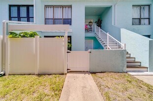 1 Windrush Blvd, Unit 63 in Indian Rocks Beach, FL - Building Photo