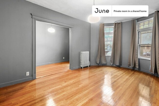 Private bedroom in 3 bed/1 bath Home in Boston, MA - Building Photo - Building Photo