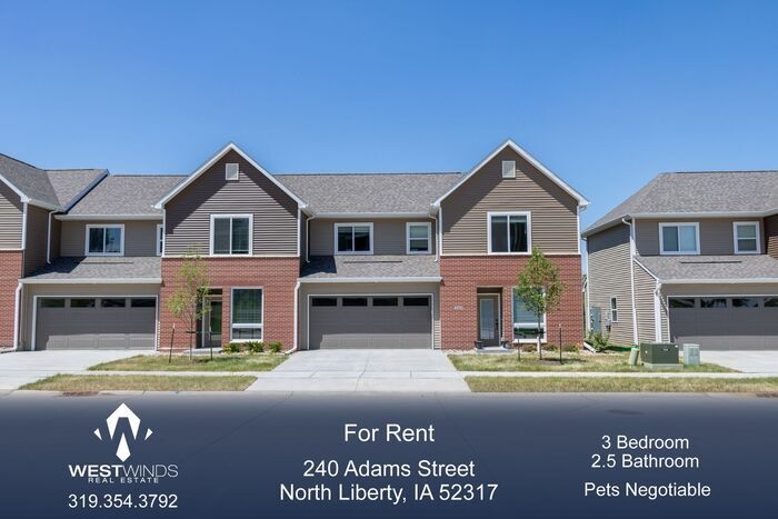 240 Adams St in North Liberty, IA - Foto de edificio