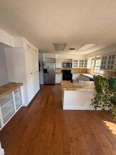 10180 SE 139th Pl, Unit Little Lake Weir Upstairs 2/2 Lakefront in Summerfield, FL - Building Photo - Building Photo