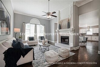 12403 W 126th St in Overland Park, KS - Building Photo - Building Photo