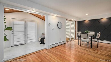 343 S Elm St in Birmingham, MI - Building Photo - Building Photo