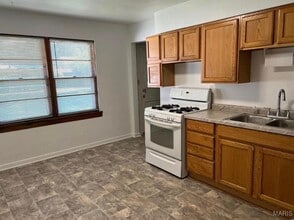 1311 W Hwy 50 in O'Fallon, IL - Building Photo - Building Photo