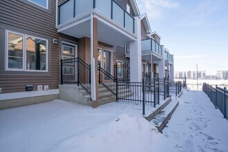230 Livingston Common NE in Calgary, AB - Building Photo - Building Photo