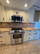 4312 Spindrift Way in Newport Beach, CA - Foto de edificio - Building Photo