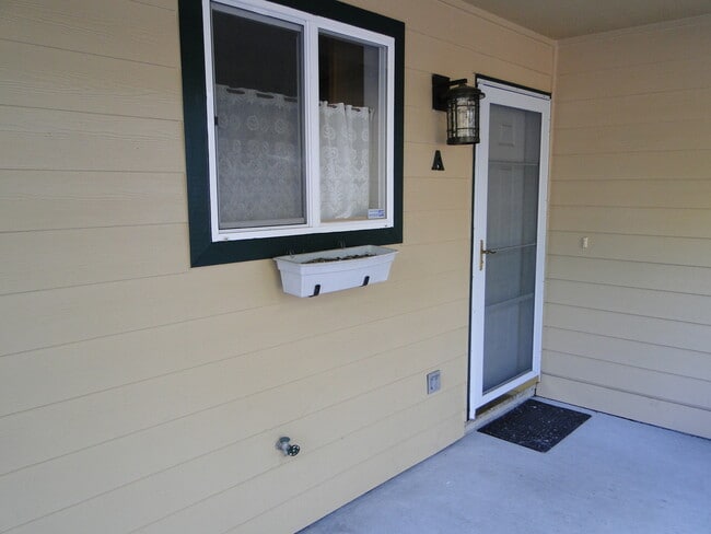 9605 192nd Ave E in Bonney Lake, WA - Foto de edificio - Building Photo