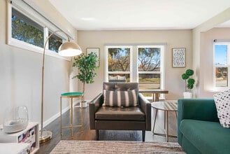 1919 Puritan Dr in Irving, TX - Building Photo - Building Photo