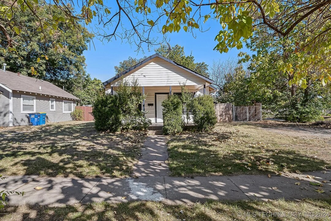 1323 S Fern St in Stillwater, OK - Building Photo