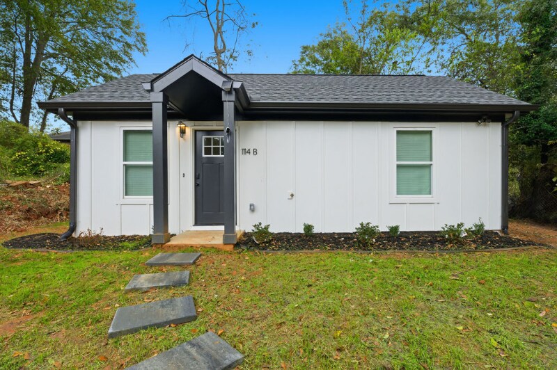 1114 Oakland Dr SW in Atlanta, GA - Building Photo