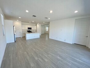 9124 W Glenrosa Ave in Phoenix, AZ - Foto de edificio - Building Photo