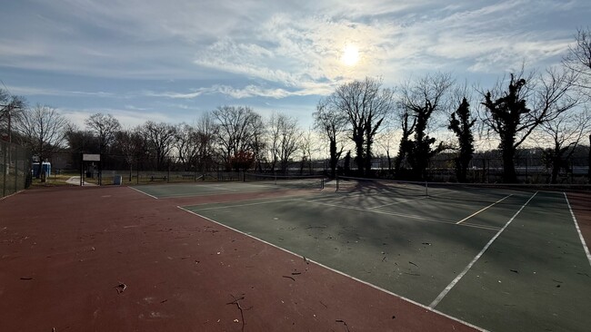 503 E Potomac St, Unit B in Brunswick, MD - Foto de edificio - Building Photo