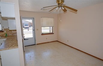 931 SW 63rd St in Oklahoma City, OK - Building Photo - Building Photo